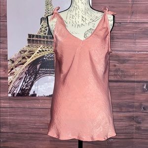 💥5/$25💥JustFab V Cut Tank